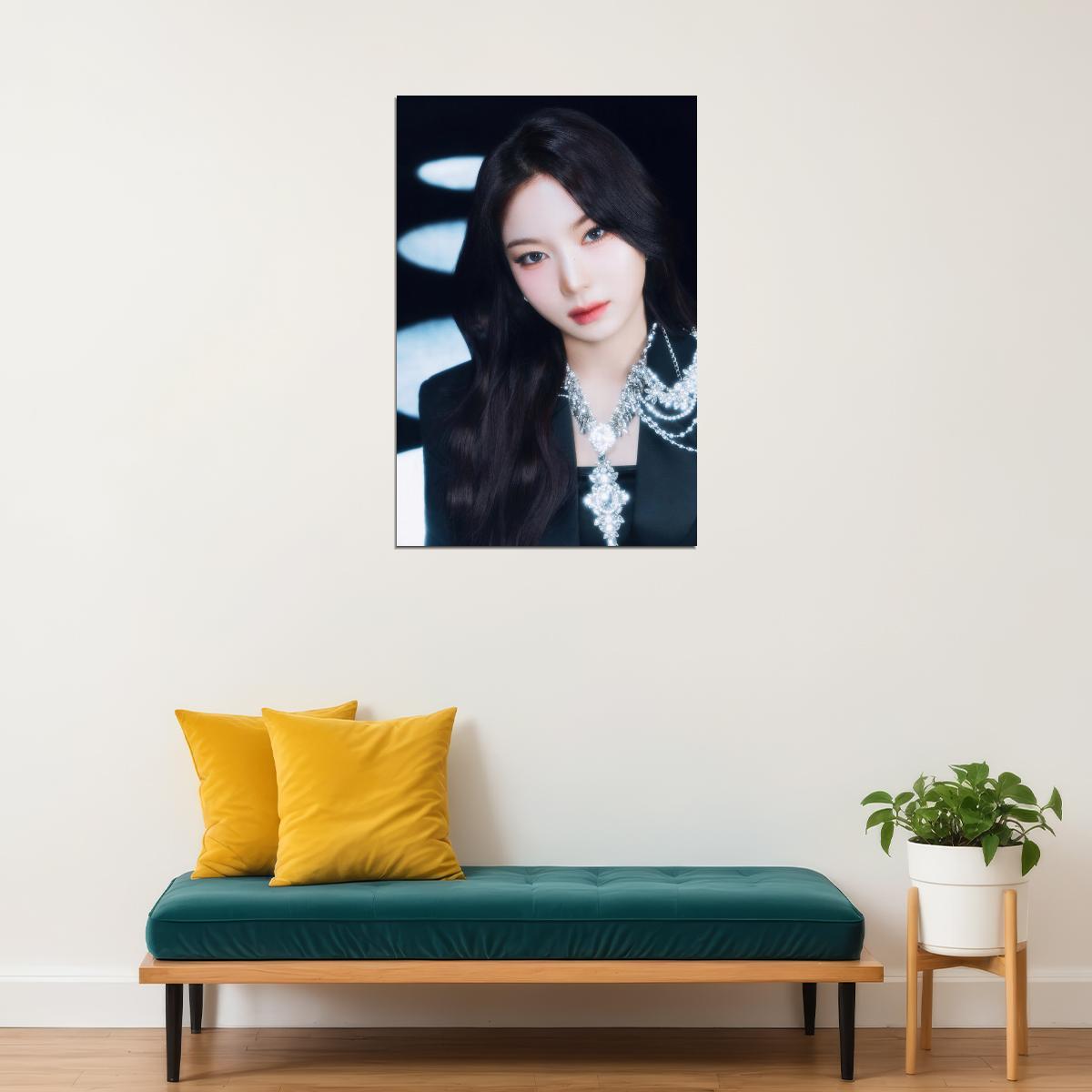 Stayc 2025 Tour Poster Stay Tuned In Seoul Concept Photo Print K-Pop Home Decor For Living Room Aesthetic Kpop Female Girl Group - xonomax