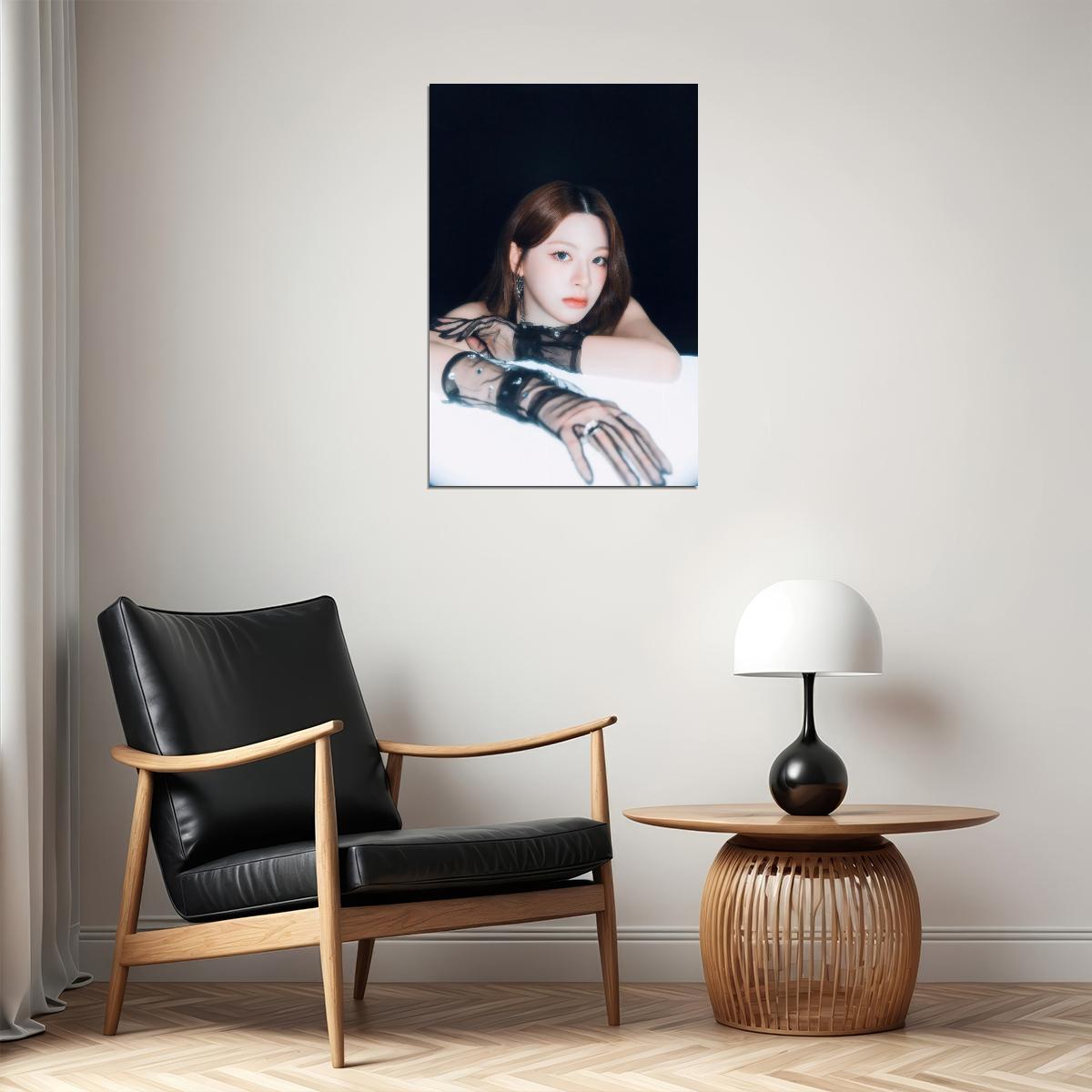 Stayc 2025 Tour Poster Stay Tuned In Seoul Concept Photo Print K-Pop Home Decor For Living Room Aesthetic Kpop Female Girl Group - xonomax