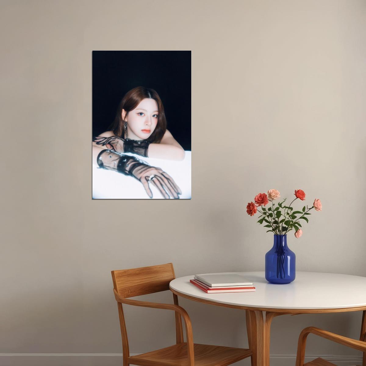 Stayc 2025 Tour Poster Stay Tuned In Seoul Concept Photo Print K-Pop Home Decor For Living Room Aesthetic Kpop Female Girl Group - xonomax