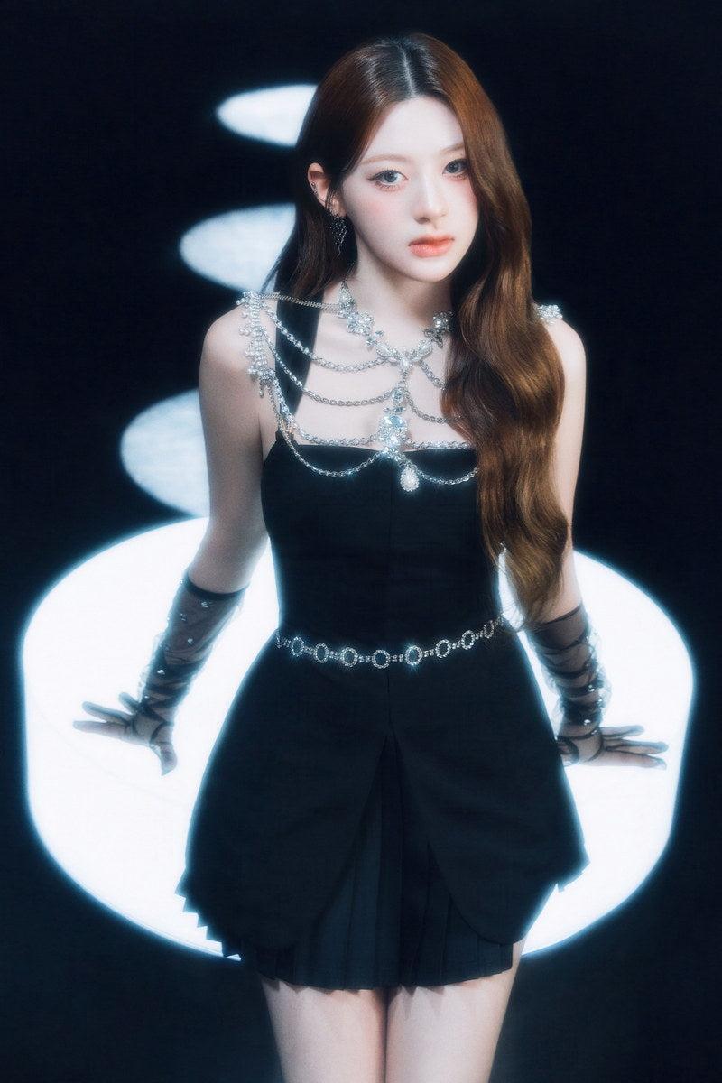 Stayc 2025 Tour Poster Stay Tuned In Seoul Concept Photo Print K-Pop Home Decor For Living Room Aesthetic Kpop Female Girl Group - xonomax