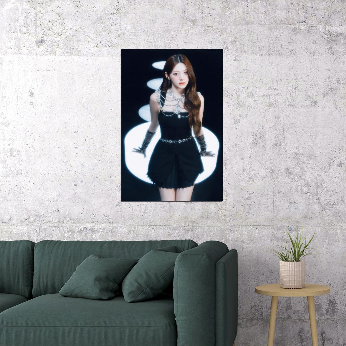 Stayc 2025 Tour Poster Stay Tuned In Seoul Concept Photo Print K-Pop Home Decor For Living Room Aesthetic Kpop Female Girl Group - xonomax