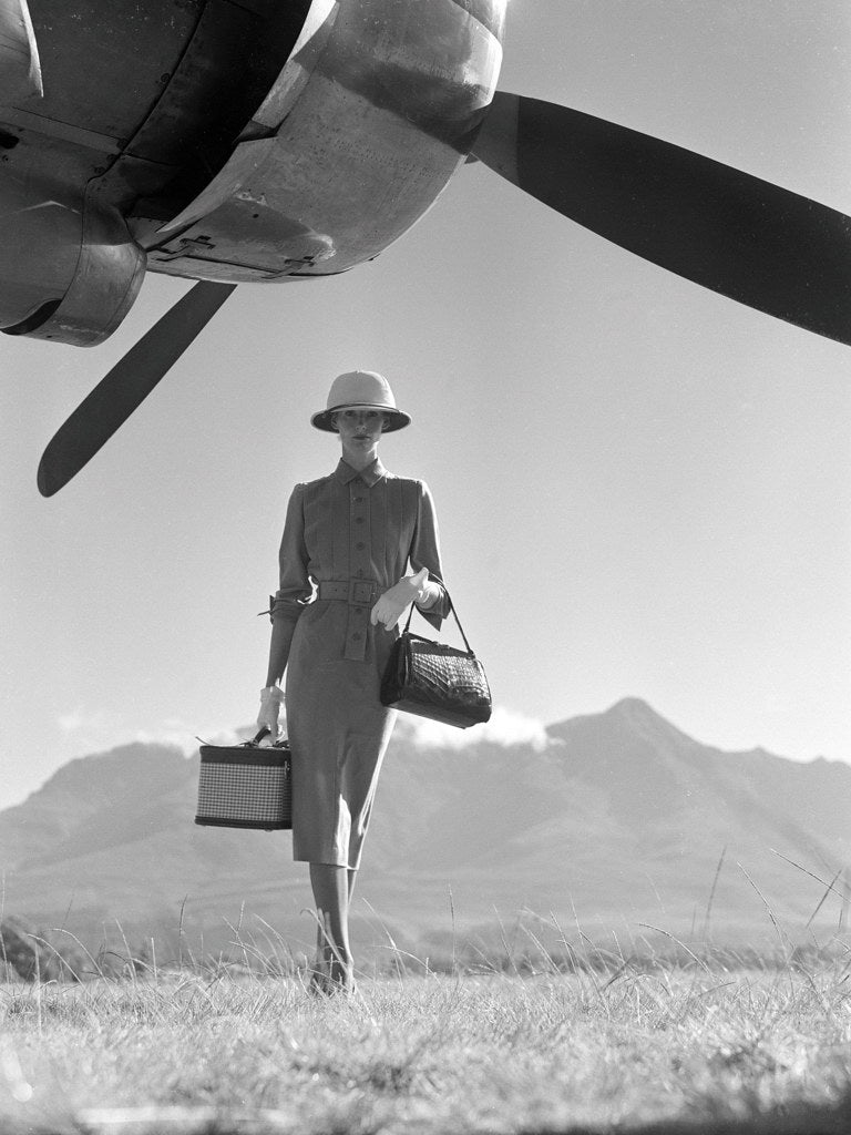 Norman Parkinson A Very British Glamour BW Wall Print Poster - xonomax
