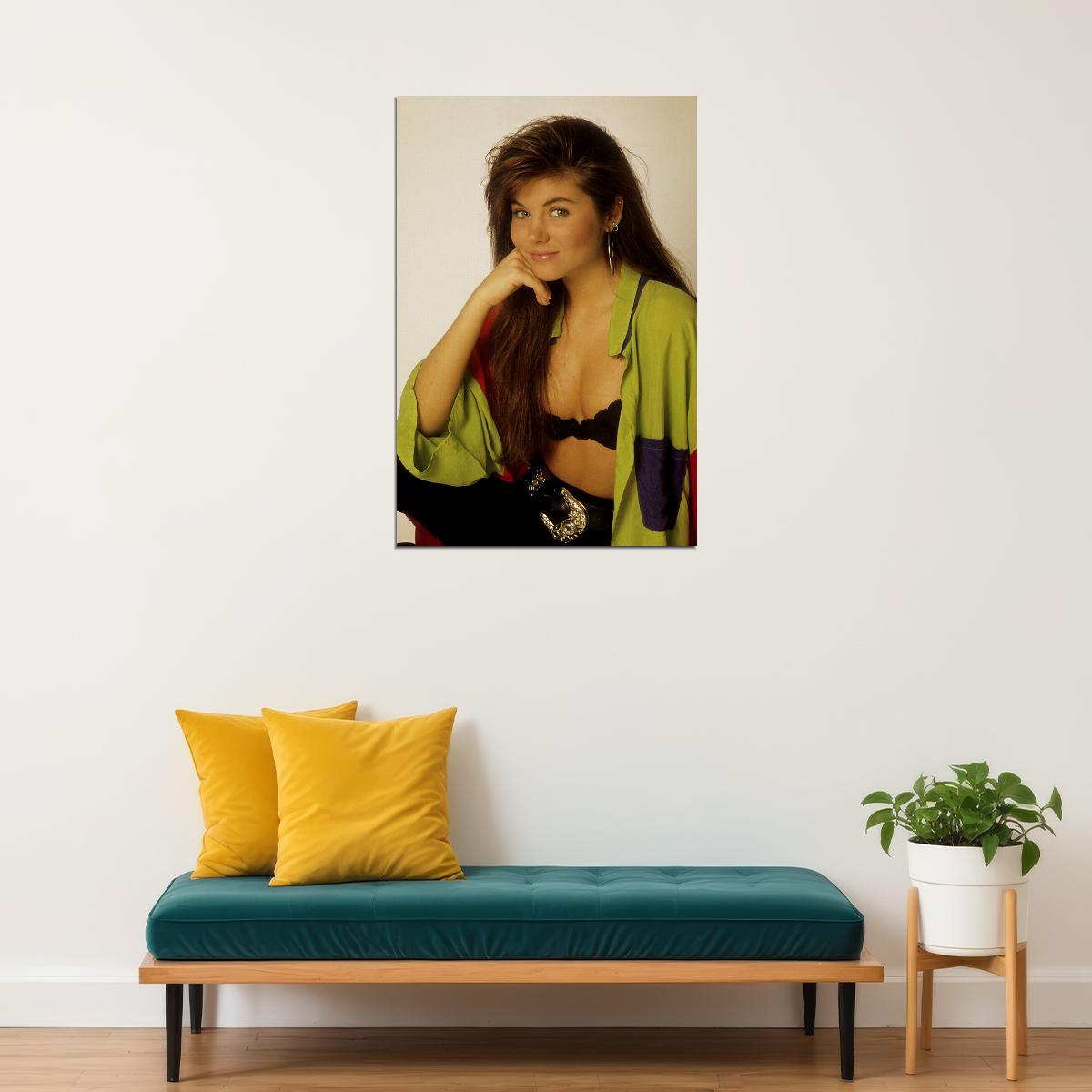 Hot Tiffani Thiessen Kelly Kapows Poster Wall Art Print Home Wall Decor