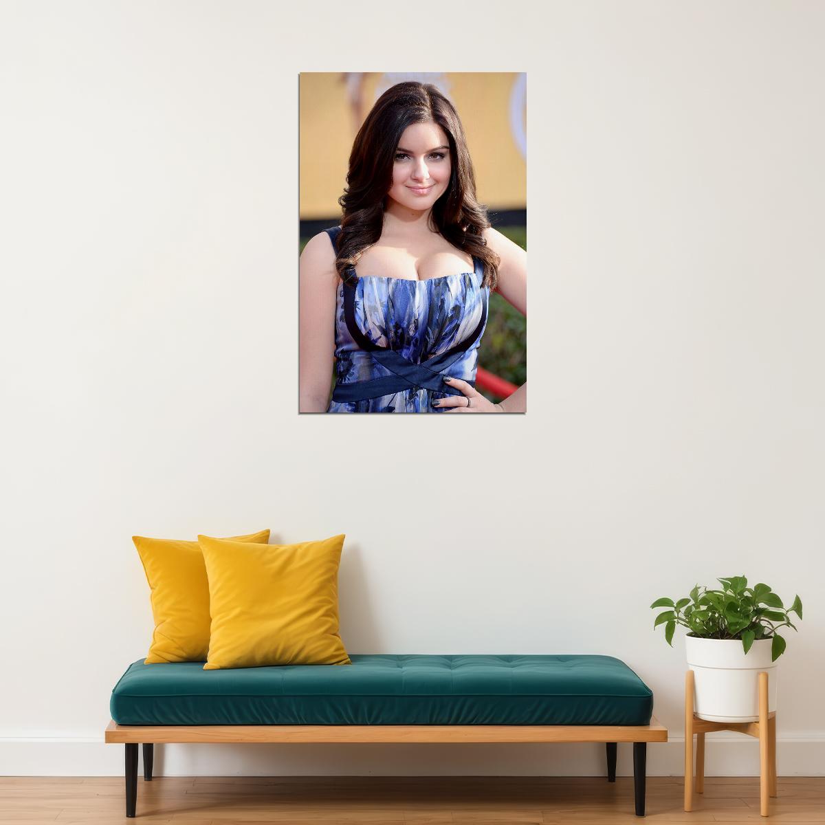 Ariel Winter Celebrity Movie Actress Artist Poster Wall Art Print Home Wall Decor - xonomax