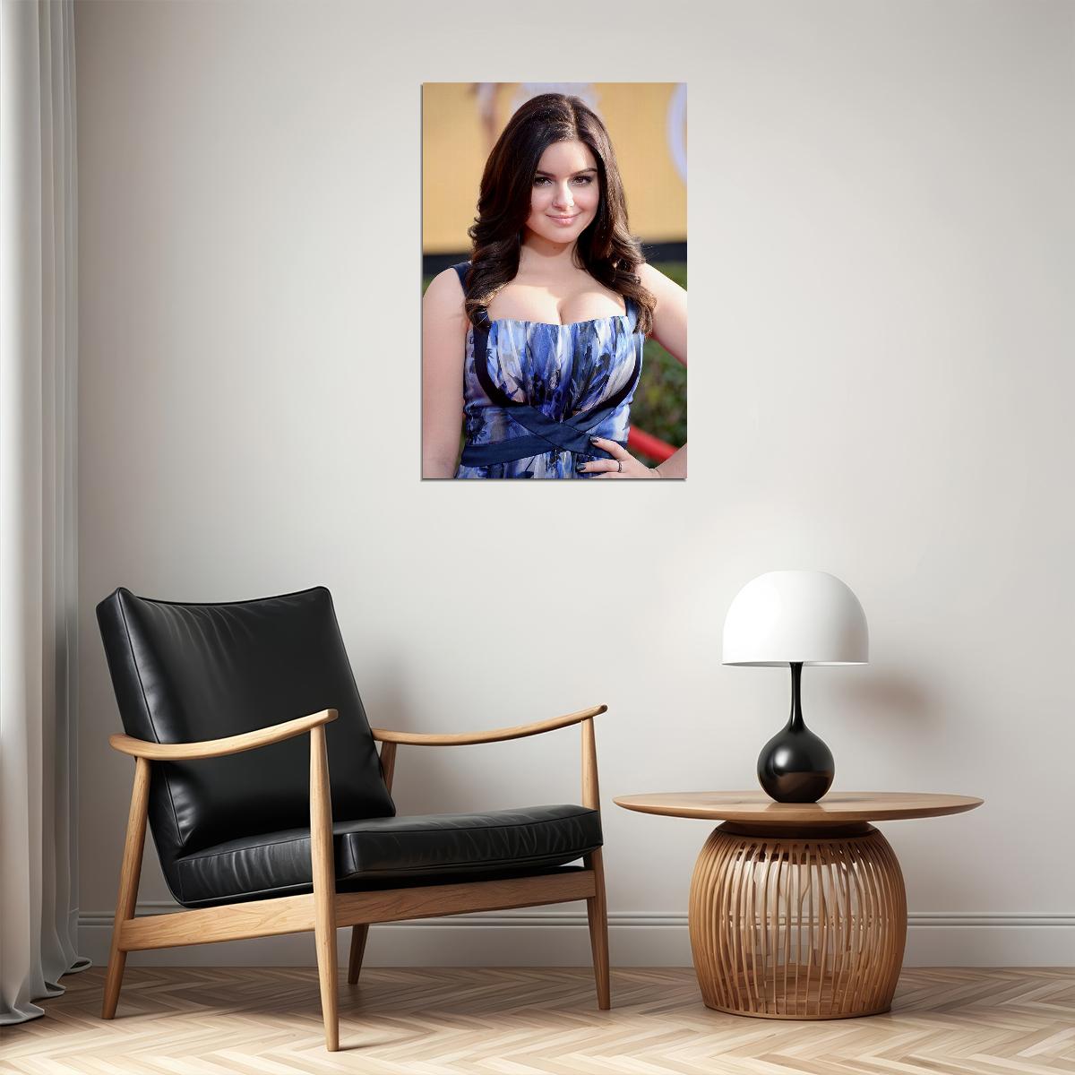 Ariel Winter Celebrity Movie Actress Artist Poster Wall Art Print Home Wall Decor - xonomax