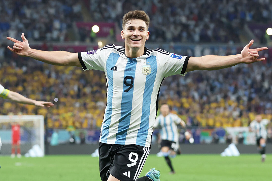 Julian Alvarez Argentina National Team World Cup Poster Wall Art Print Home Wall Decor - xonomax