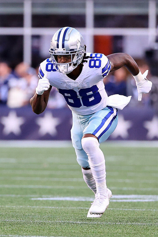 Dallas Cowboys Cee Dee Lamb 88 American Football Player Poster Wall Art Print Home Wall Decor - xonomax