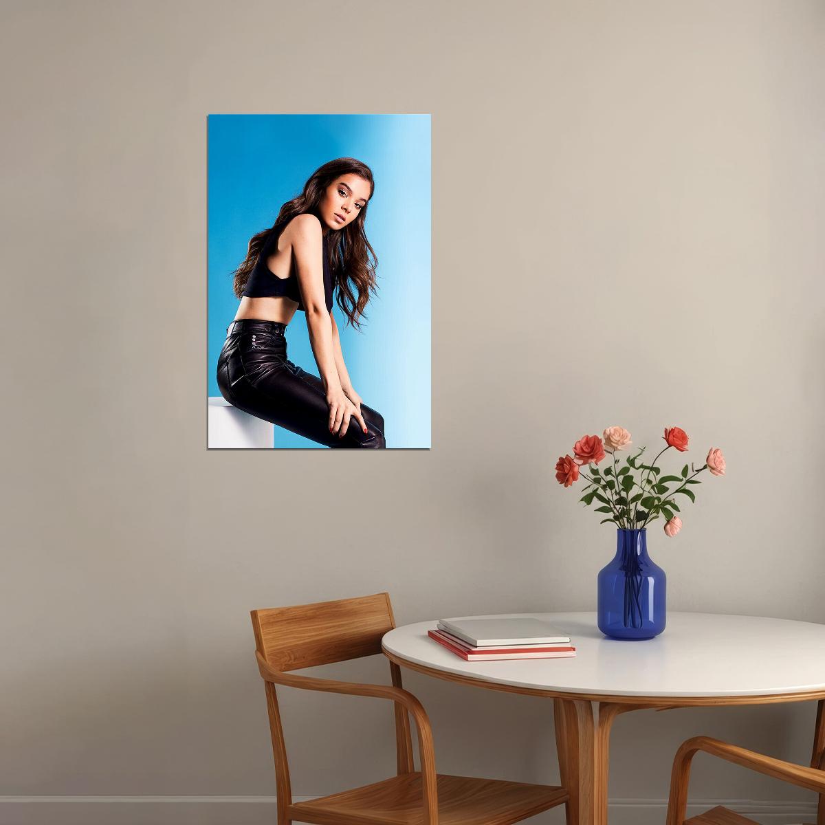 Hailee Steinfeld Actress Beautiful Girl Fashion Face Poster Wall Art Print Home Wall Decor - xonomax