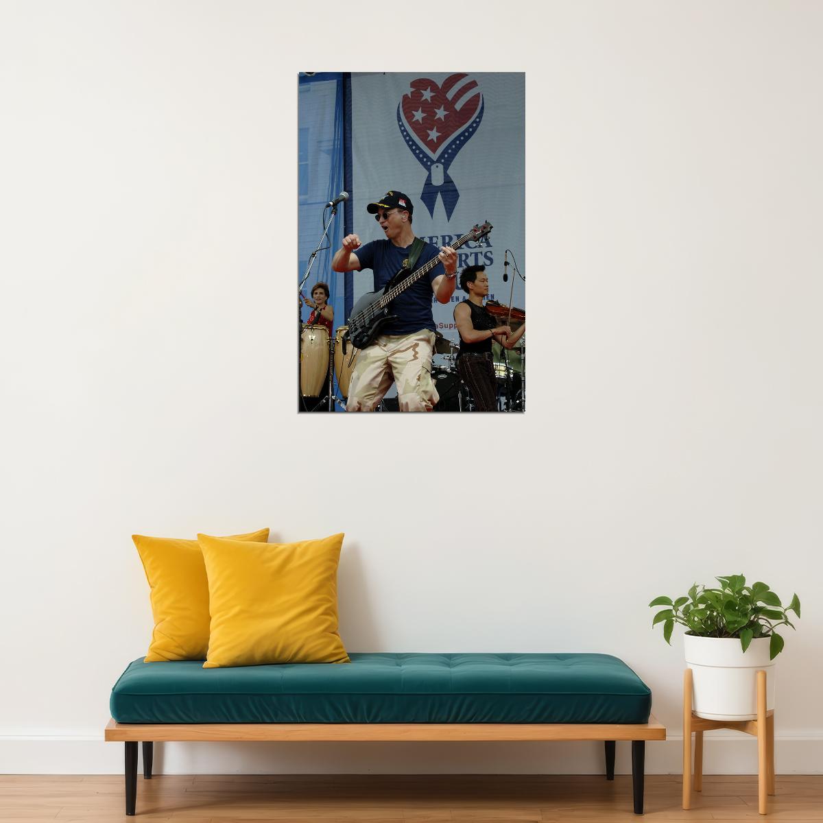 Gary Sinise With Lt. Dan Band. Army Photo Poster Wall Art Print Home Wall Decor - xonomax