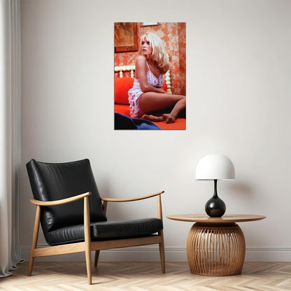 Suzanne Somers Sexy Girl Actress Hot Poster Wall Art Print Home Wall Decor - xonomax