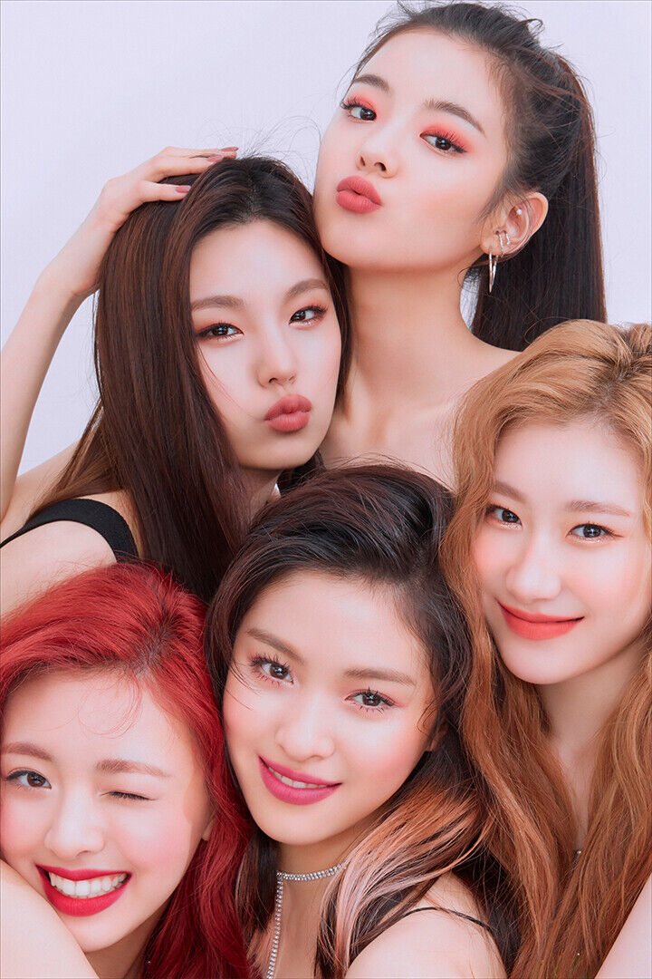 Itzy Yeji Lia Ryujin Chaeryeong Yuna Idol Kpop Star Poster Wall Art Print Home Wall Decor - xonomax
