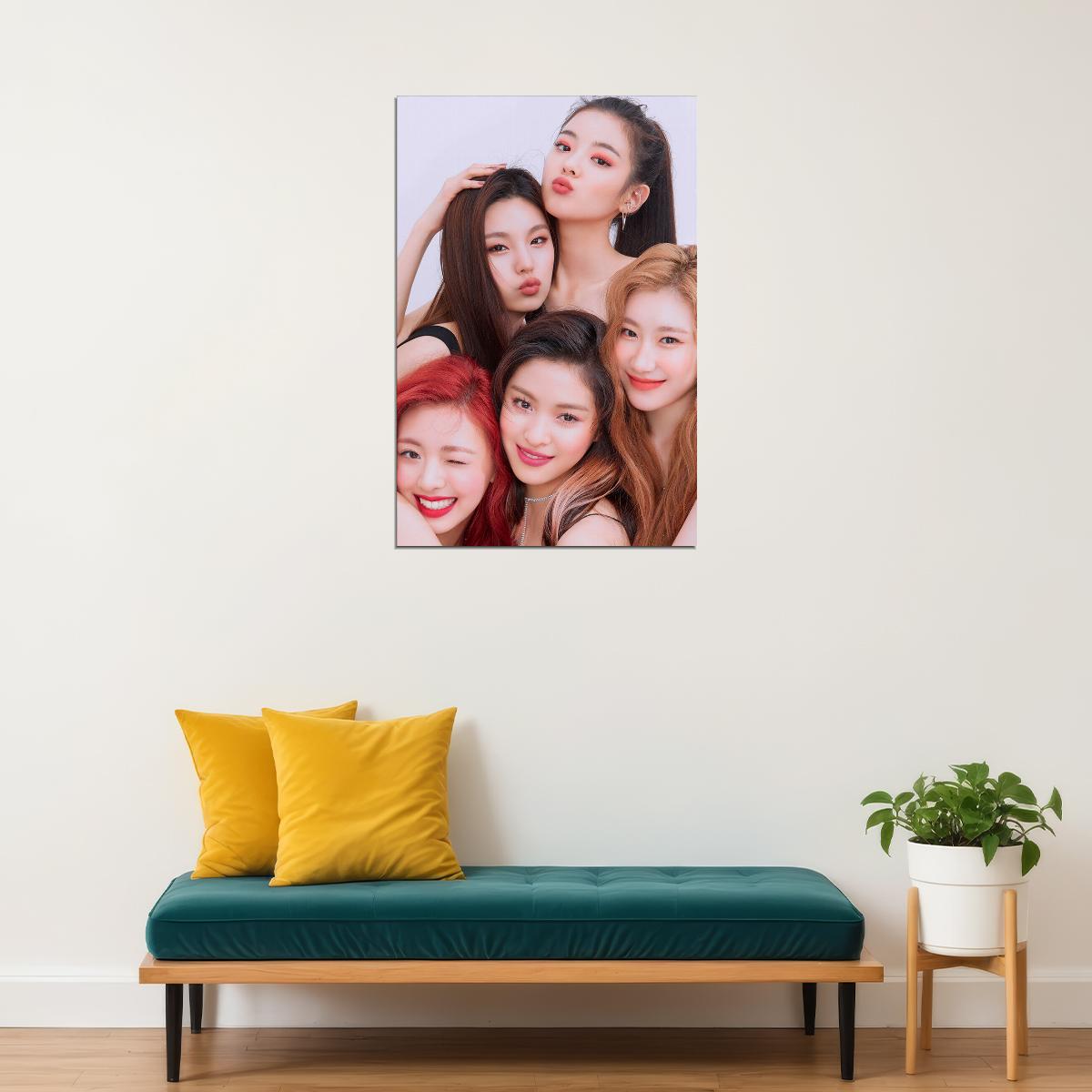Itzy Yeji Lia Ryujin Chaeryeong Yuna Idol Kpop Star Poster Wall Art Print Home Wall Decor - xonomax