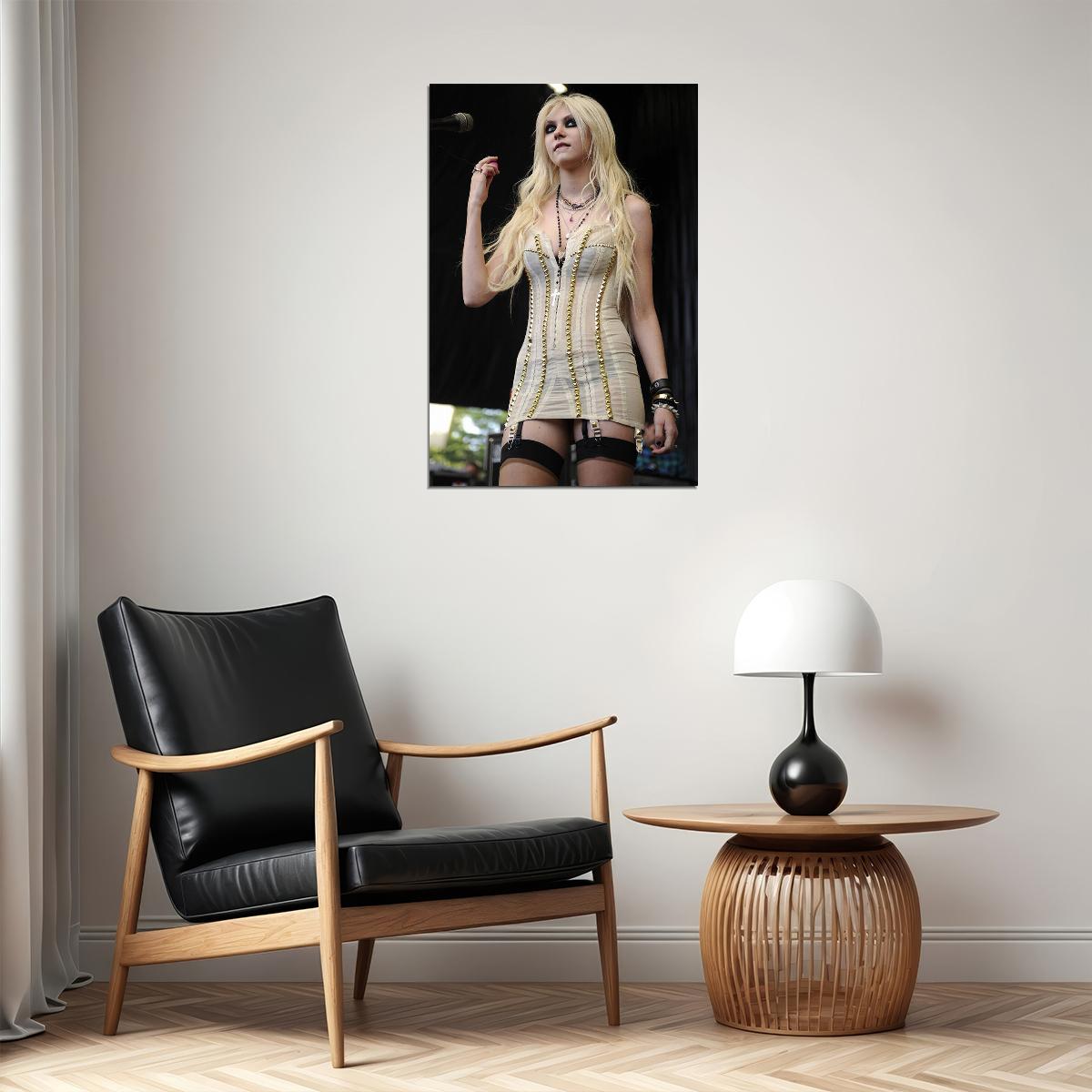 Taylor Momsen Singer Idol Beauty Girl Star Poster Wall Art Print Home Wall Decor - xonomax
