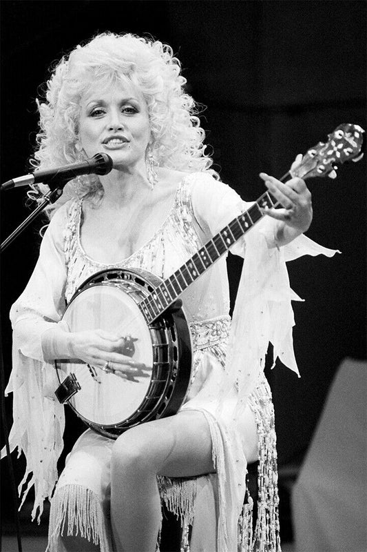 Parton Playing Banjo In Concert Music Writer Poster Wall Art Print Home Wall Decor - xonomax