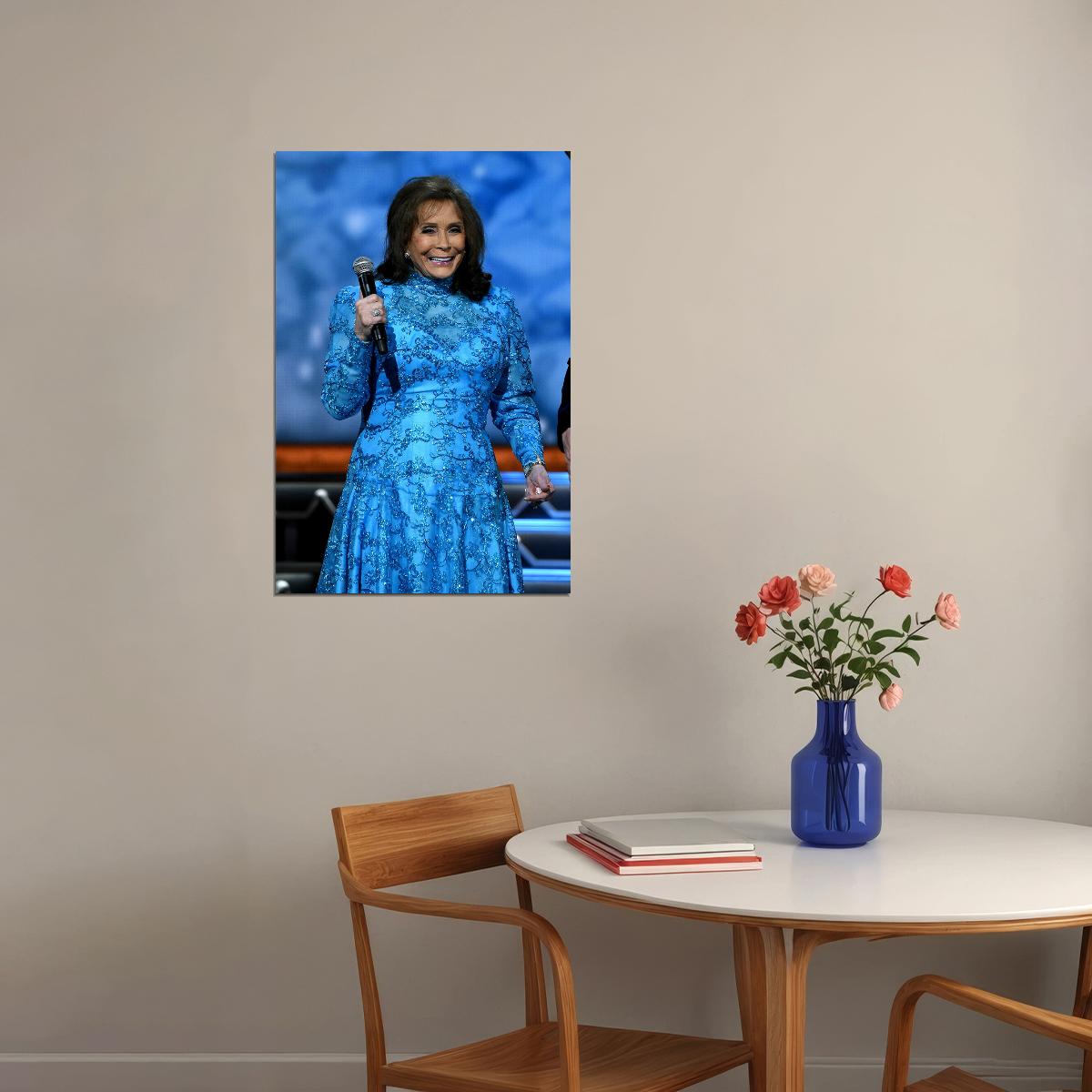 Loretta Lynn Posing At The Country Music Awards Poster Wall Art Print Home Wall Decor - xonomax