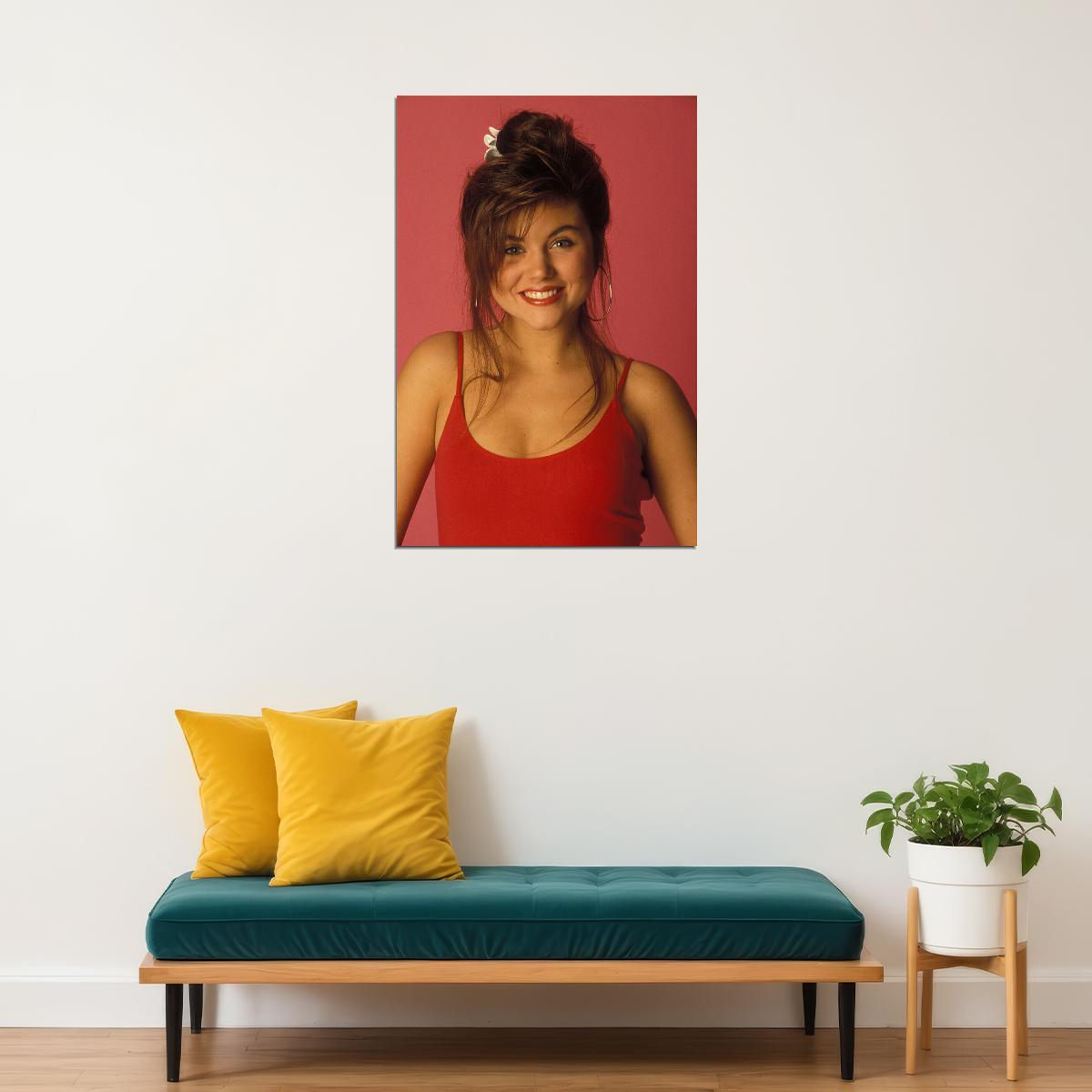 Hot Tiffani Thiessen Kelly Kapowski Poster Wall Art Print Home Wall Decor - xonomax