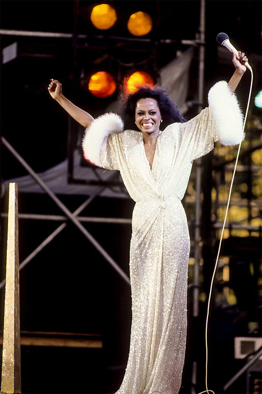 Diana Ross Singing On Stage Singer Artist Poster Wall Art Print Home Wall Decor - xonomax
