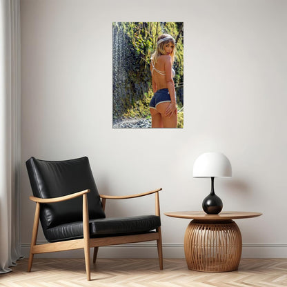 Sara Underwood Model Christmas Holiday Picture Poster Wall Art Print Home Wall Decor