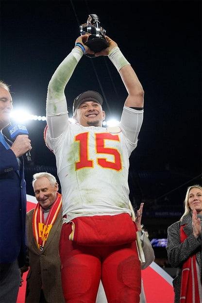 Mahomes Lifting Trophy Kansas Playoff Conference Champions Game Poster Wall Art Print Home Wall Decor - xonomax