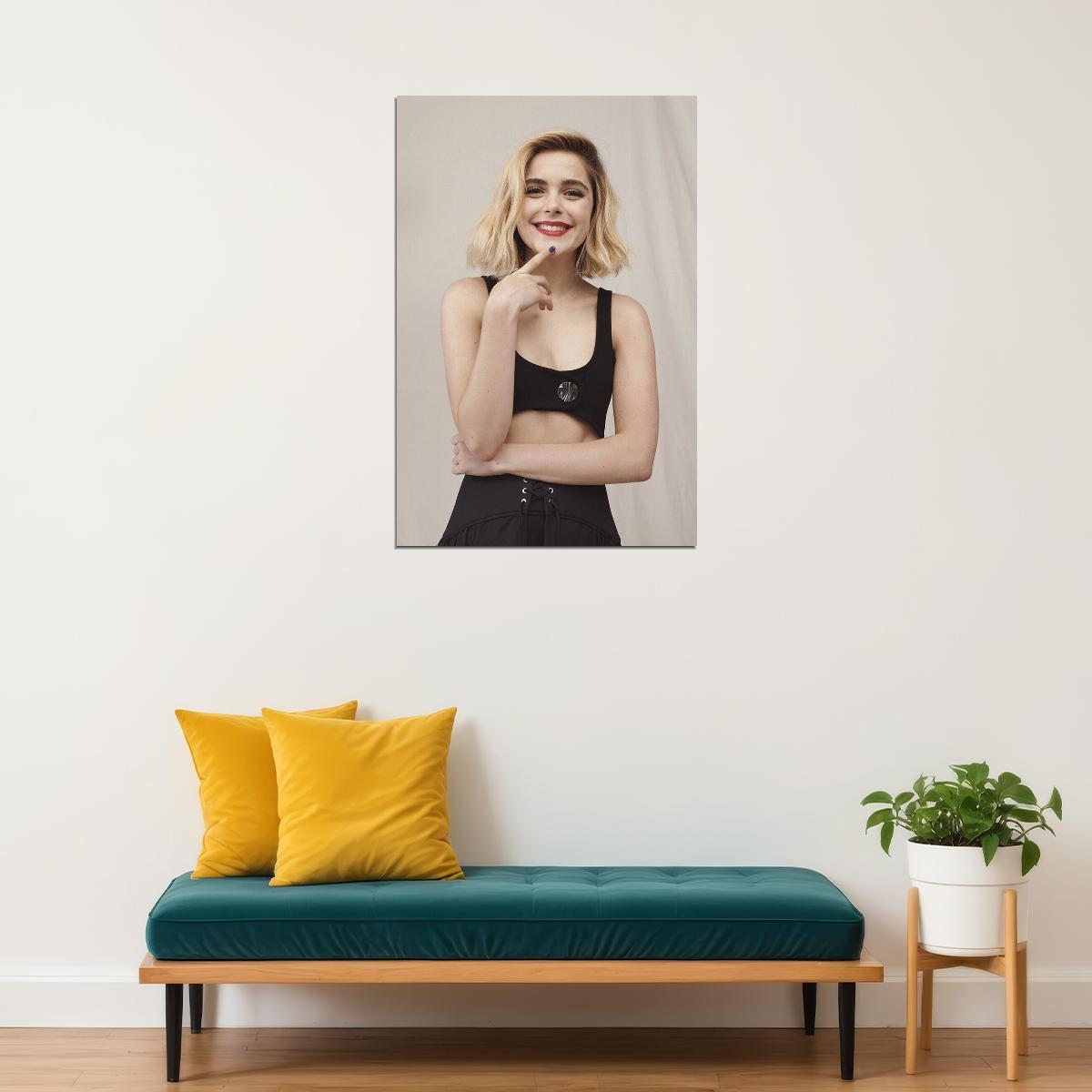 Kiernan Shipka Celebrity American Cinema Actor Hot Girl Poster Wall Art Print Home Wall Decor - xonomax