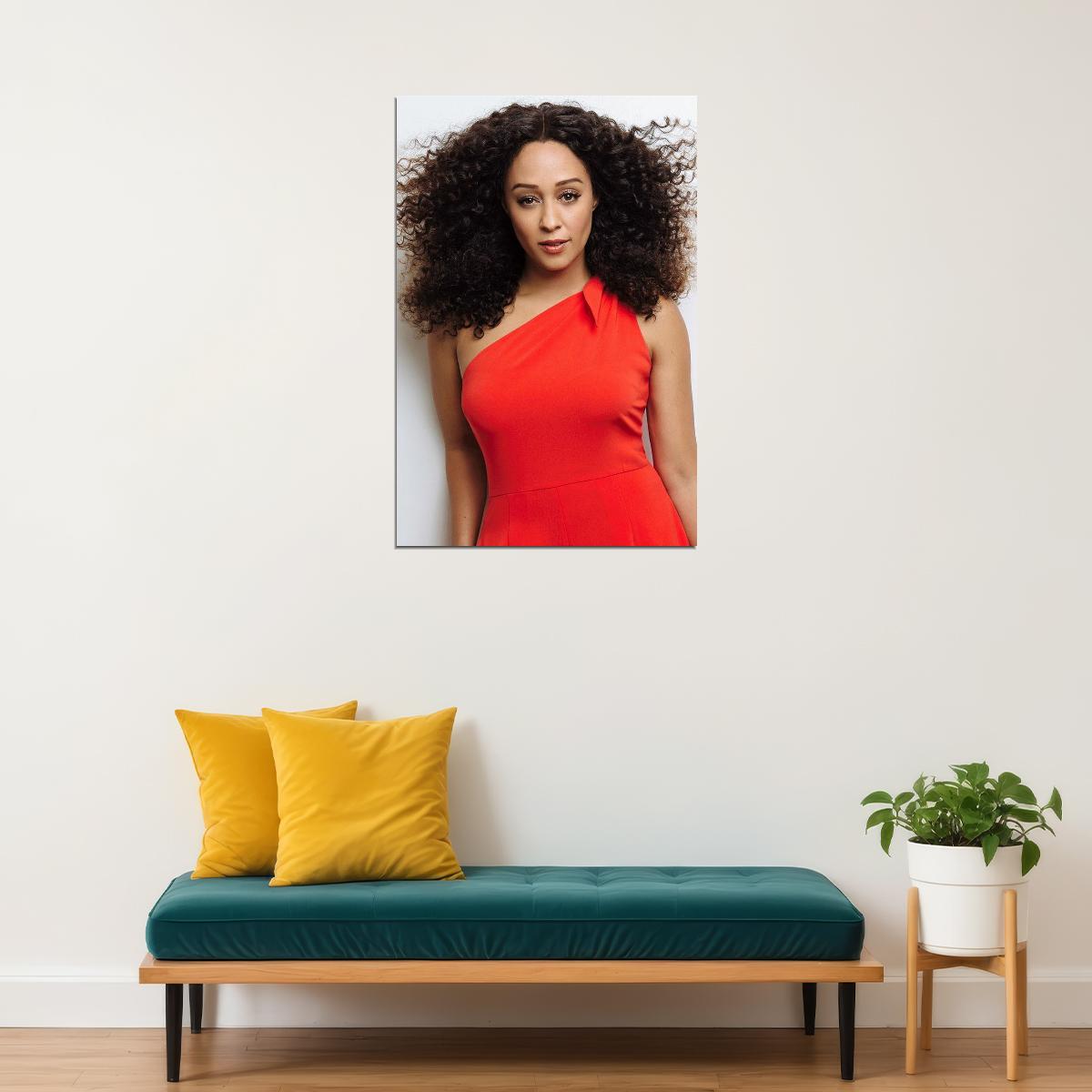 Tia Mowry Celebrity American Cinema Actress Artist Poster Wall Art Print Home Wall Decor - xonomax