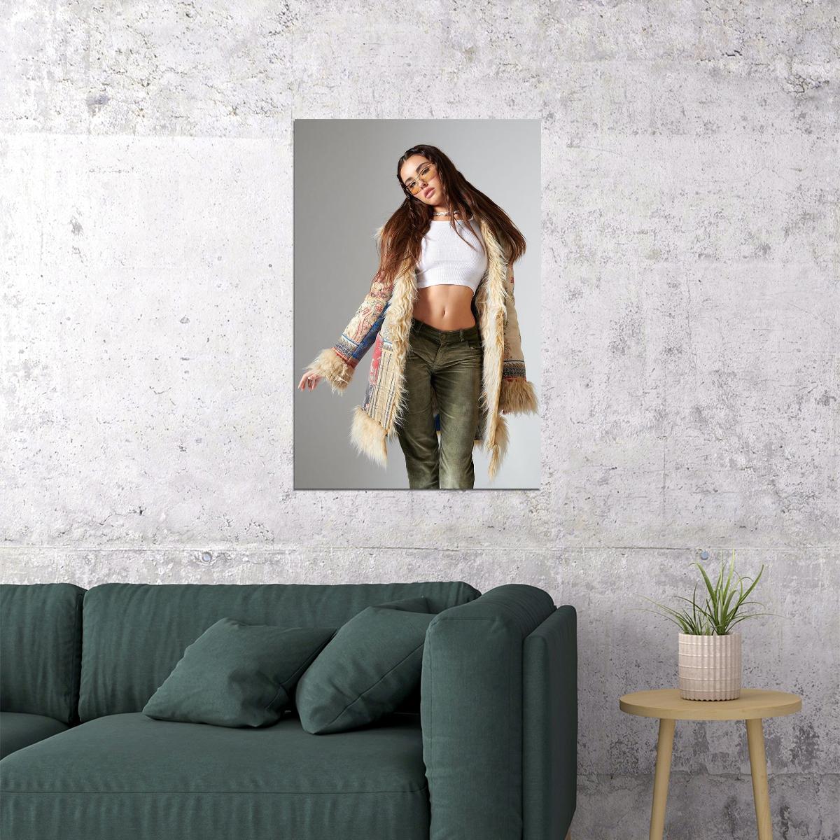 Madison Beer Celebrity American Singer Pop Musician Poster Wall Art Print Home Wall Decor - xonomax