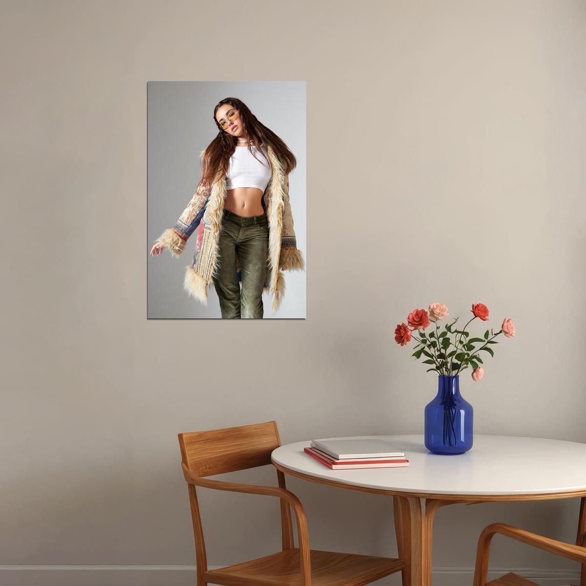 Madison Beer Celebrity American Singer Pop Musician Poster Wall Art Print Home Wall Decor - xonomax