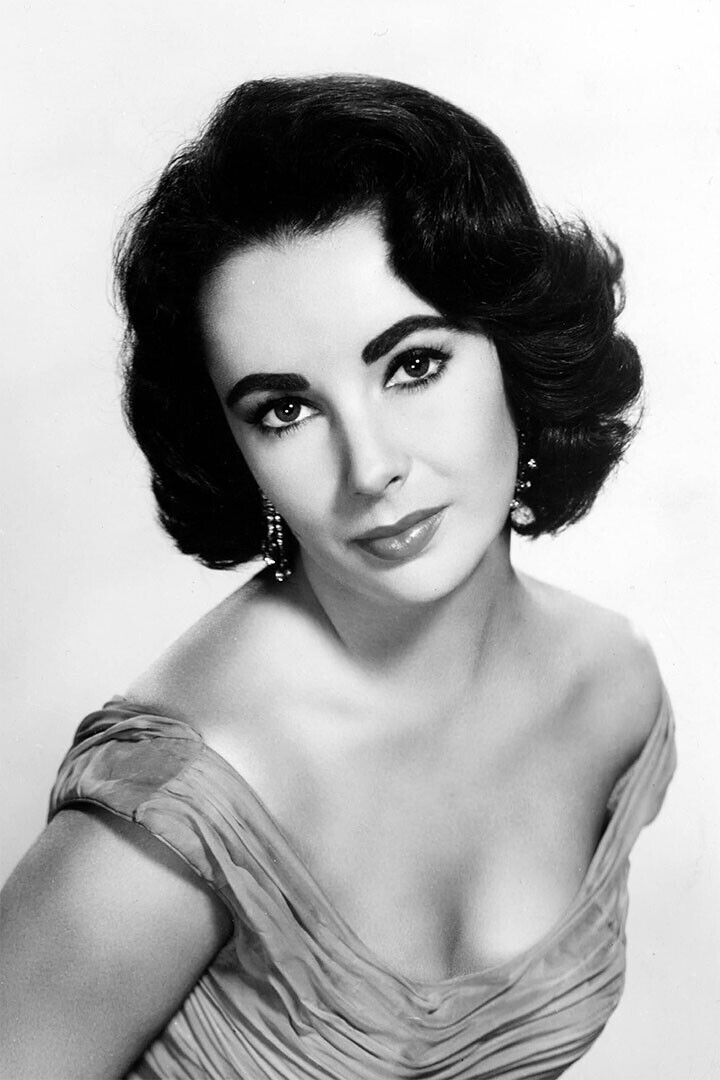 Elizabeth Taylor British-American Actress And Artist Poster Wall Art Print Home Wall Decor - xonomax