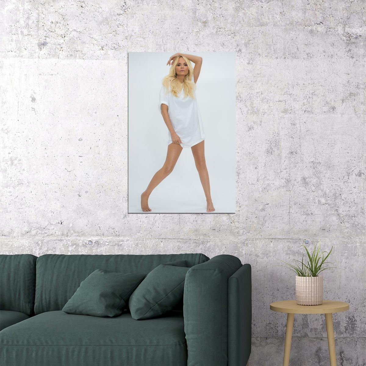 Kristin Chenoweth Celebrity American Movie Actor Poster Wall Art Print Home Wall Decor - xonomax
