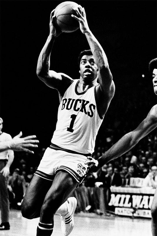 Robertson Milwaukee Bucks Former Basketball Player Poster Wall Art Print Home Wall Decor