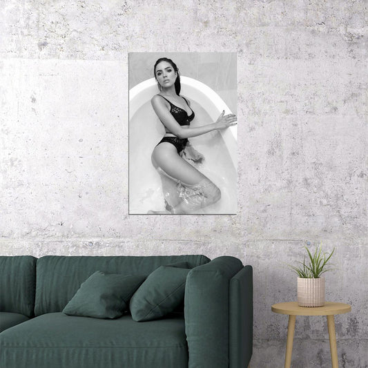 Olivia Culpo In The Bathtub American Beautiful Model Poster Wall Art Print Home Wall Decor - xonomax