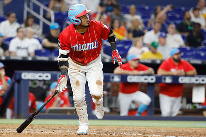 Luis Arraez Miami Baseball Player Athlete Sport Poster Wall Art Print Home Wall Decor - xonomax