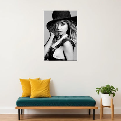 Sarah Hyland American Singer And Actress De Poster Wall Art Print Home Wall Decor