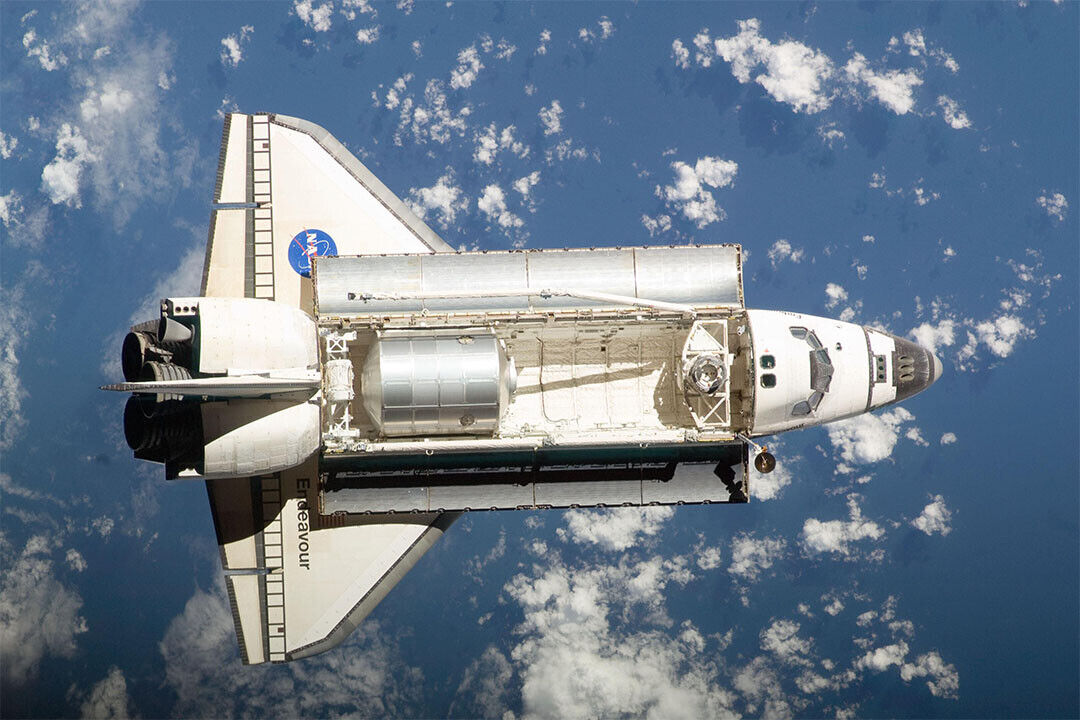 Endeavour In Orbit Sts-126 Nasa Space Shuttle Poster Wall Art Print Home Wall Decor - xonomax