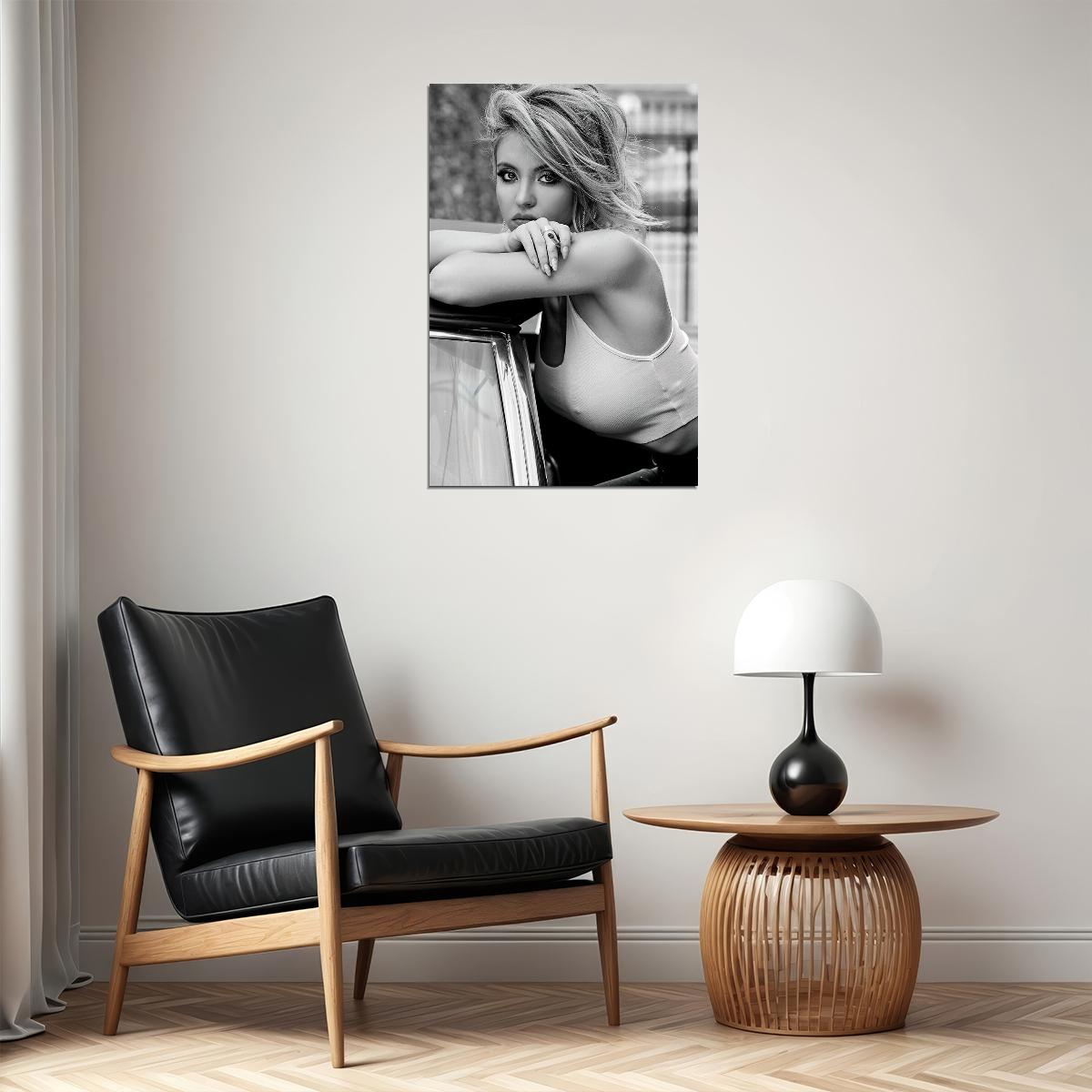 Sydney Sweeney American Actress And Fighter Poster Wall Art Print Home Wall Decor - xonomax