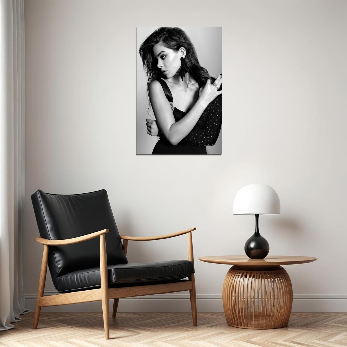 Hailee Steinfeld Actress Beautiful Girl Model Poster Wall Art Print Home Wall Decor - xonomax