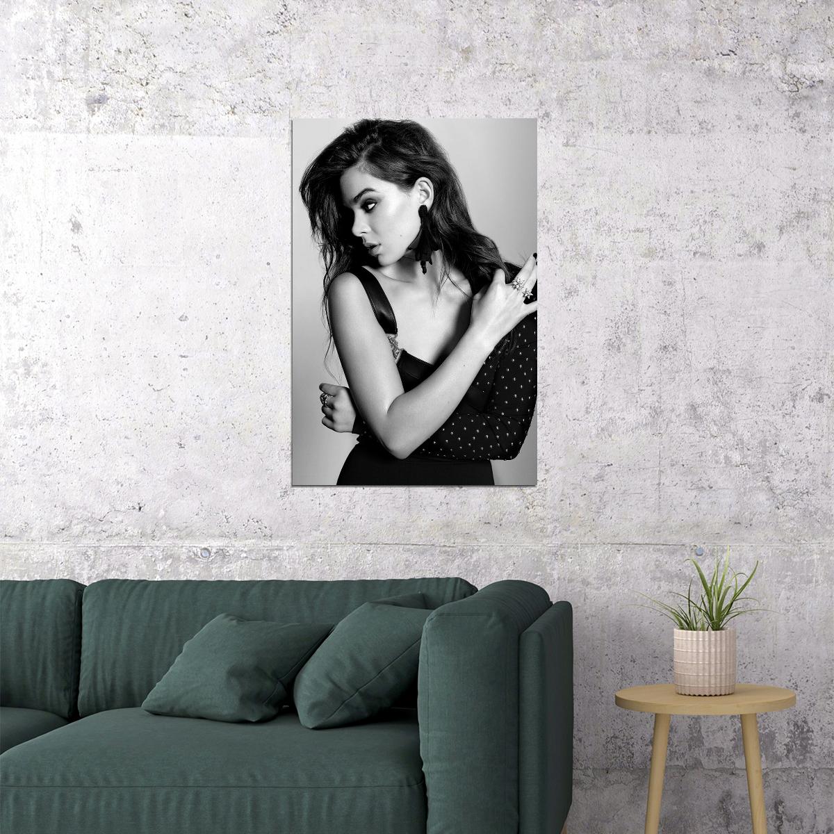 Hailee Steinfeld Actress Beautiful Girl Model Poster Wall Art Print Home Wall Decor - xonomax