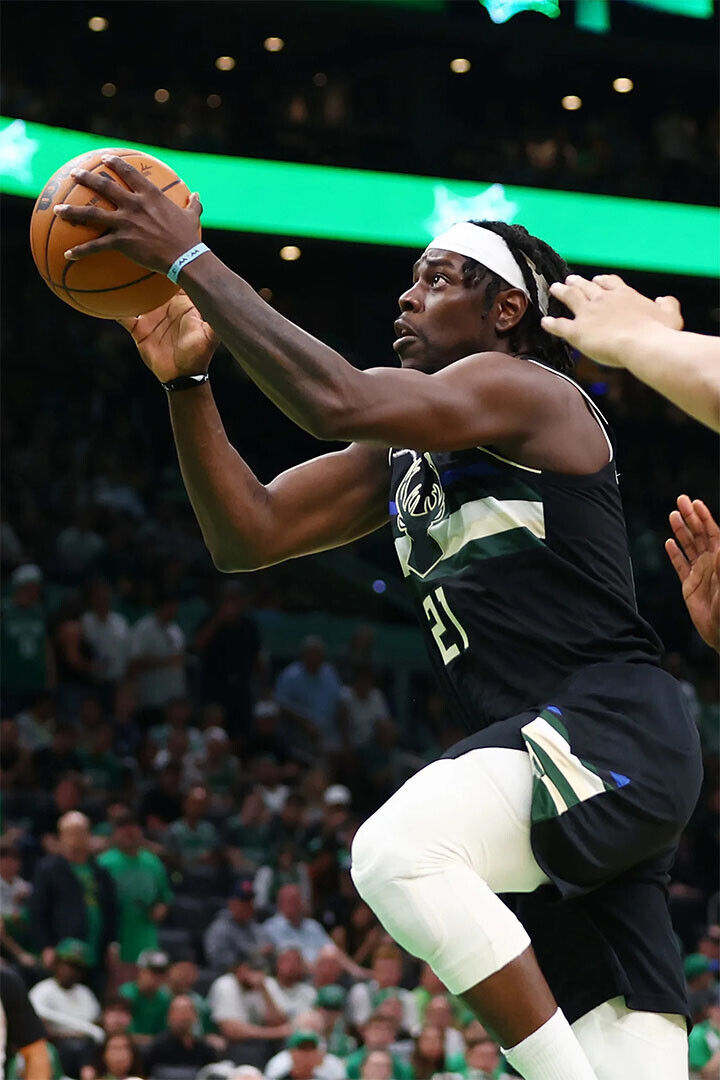 Milwaukee Bucks Team Jrue Holiday Basketball Poster Wall Art Print Home Wall Decor - xonomax