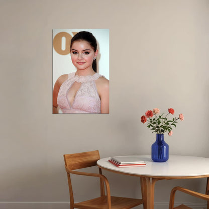 Ariel Winter Celebrity Cinema Actor Artist Poster Wall Art Print Home Wall Decor - xonomax