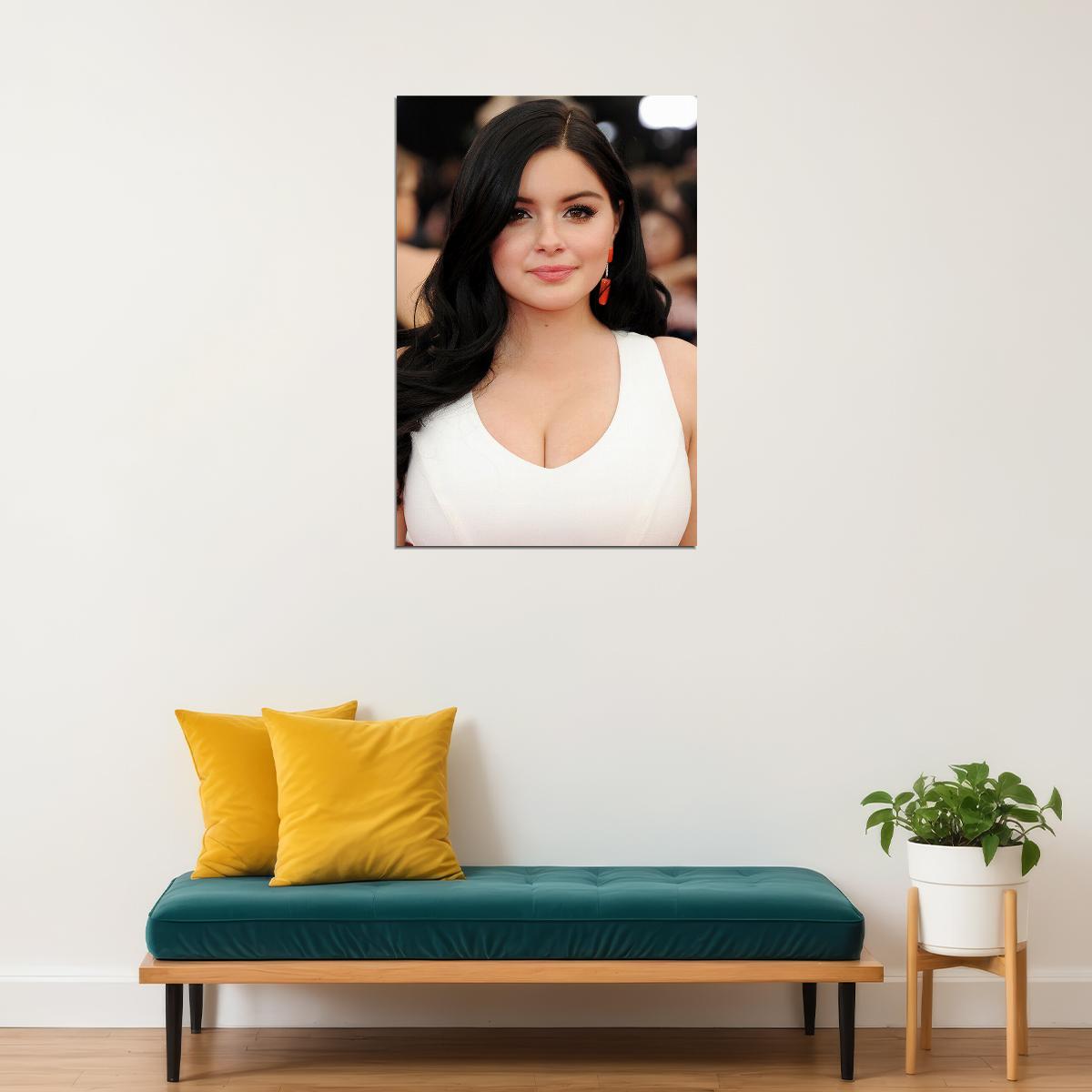 Ariel Winter Celebrity Cinema Actress Artist Poster Wall Art Print Home Wall Decor - xonomax