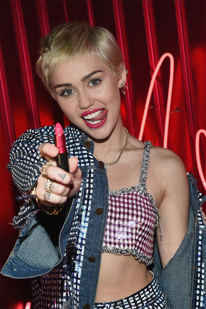 Miley Cyrus Celebrity Singer Cinema Actor Poster Wall Art Print Home Wall Decor - xonomax