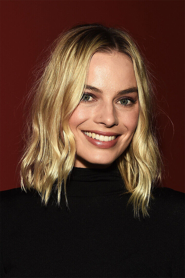 Margot Robbie Celebrity Movie Actress Producer Poster Wall Art Print Home Wall Decor - xonomax