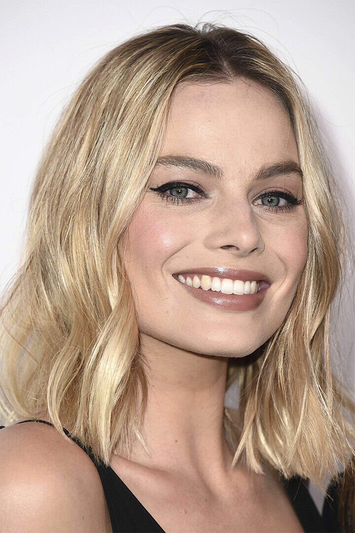Margot Robbie Celebrity Movie Actor Producer Poster Wall Art Print Home Wall Decor - xonomax