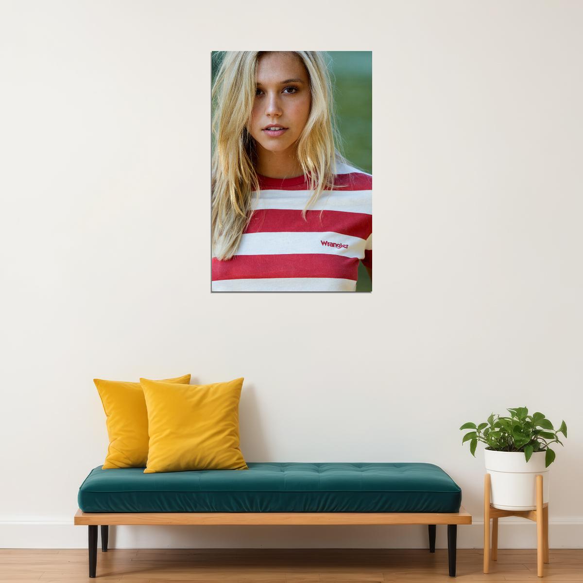 Alexis Ren Internet Celebrities Fashion Model Poster Wall Art Print Home Wall Decor - xonomax
