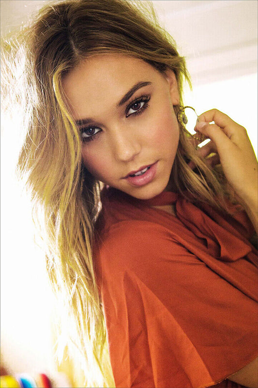 Alexis Ren Celebrity Social Media Personality Poster Wall Art Print Home Wall Decor - xonomax