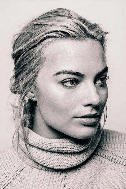 Margot Robbie Celebrity Cinema Actress Producer Poster Wall Art Print Home Wall Decor - xonomax