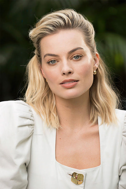 Margot Robbie Celebrity Cinema Actress Producer Poster Wall Art Print Home Wall Decor - xonomax