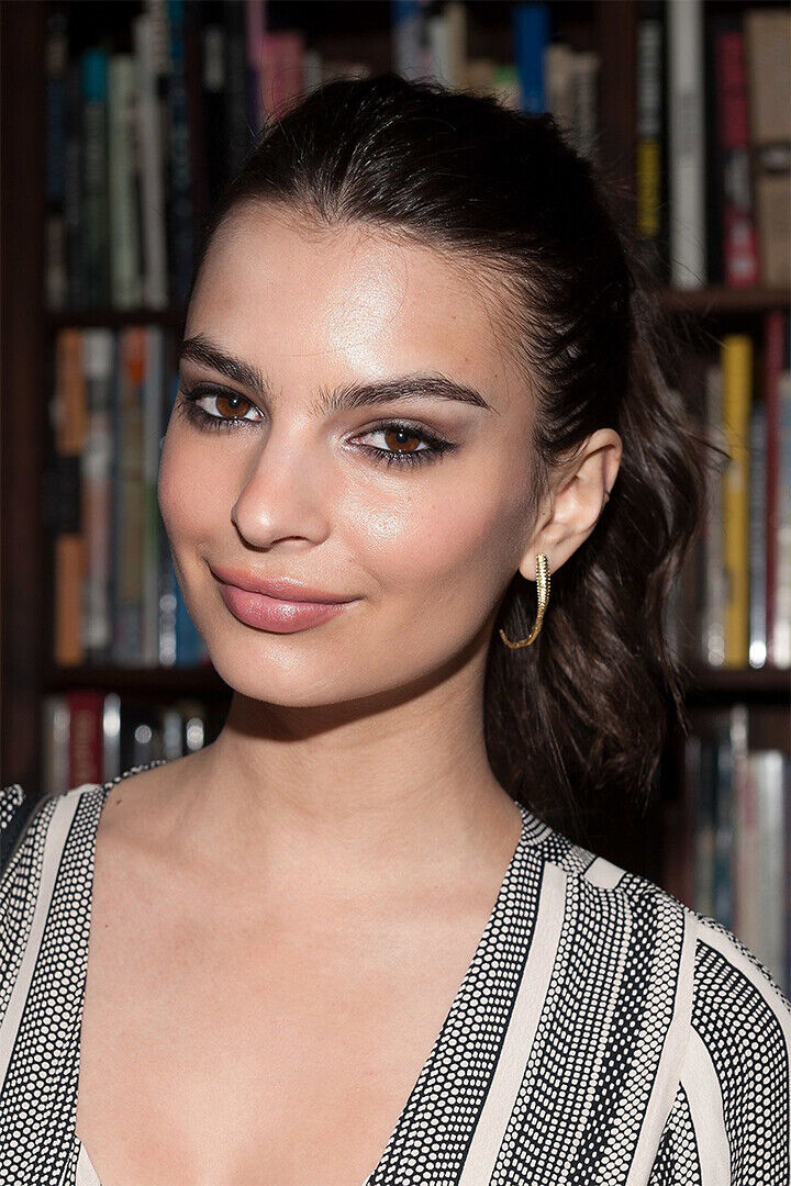 Emily Ratajkowski Cinema Actor Beauty Model Poster Wall Art Print Home Wall Decor - xonomax