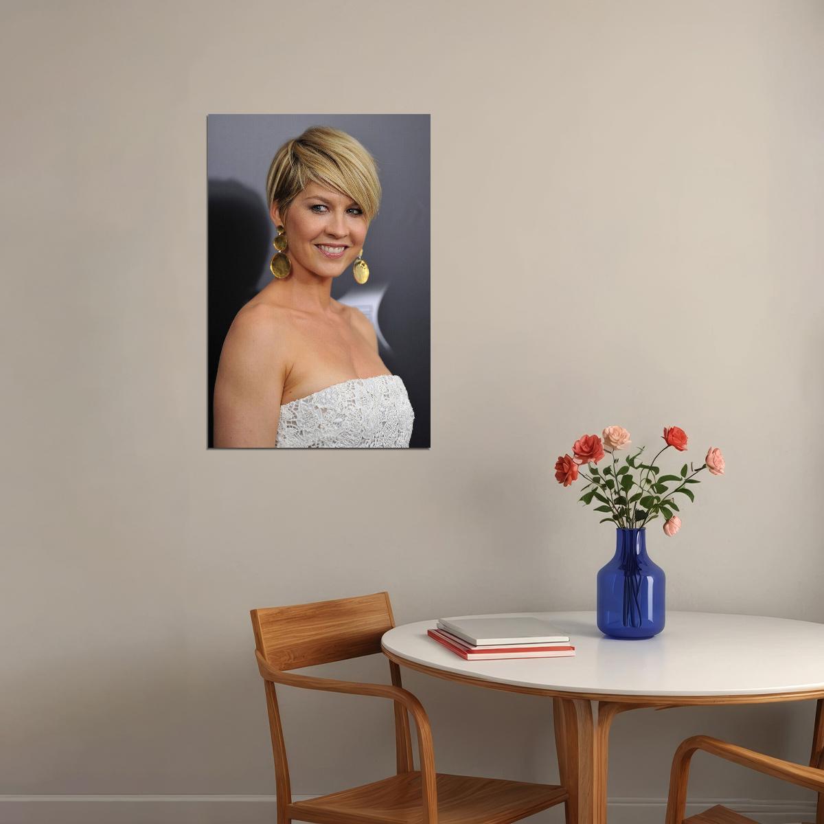 Jenna Elfman 80s 90s Celebrity Tv Series Actor Poster Wall Art Print Home Wall Decor - xonomax