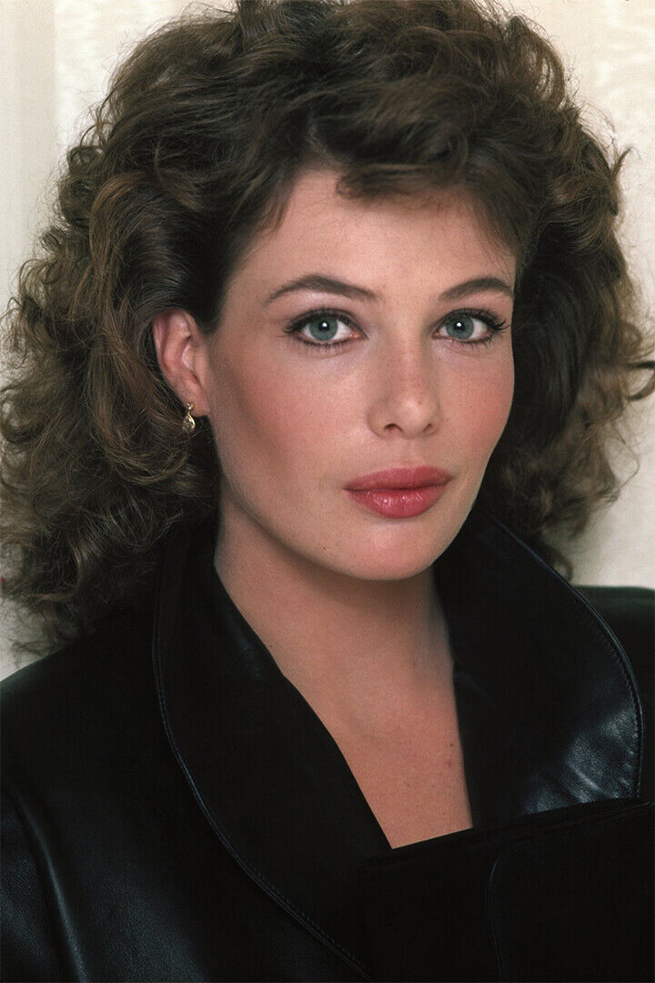 Kelly Lebrock 80s 90s Celebrity Cinema Actor Poster Wall Art Print Home Wall Decor - xonomax